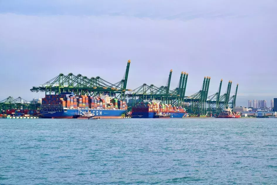 Vessels at PSA container terminal only