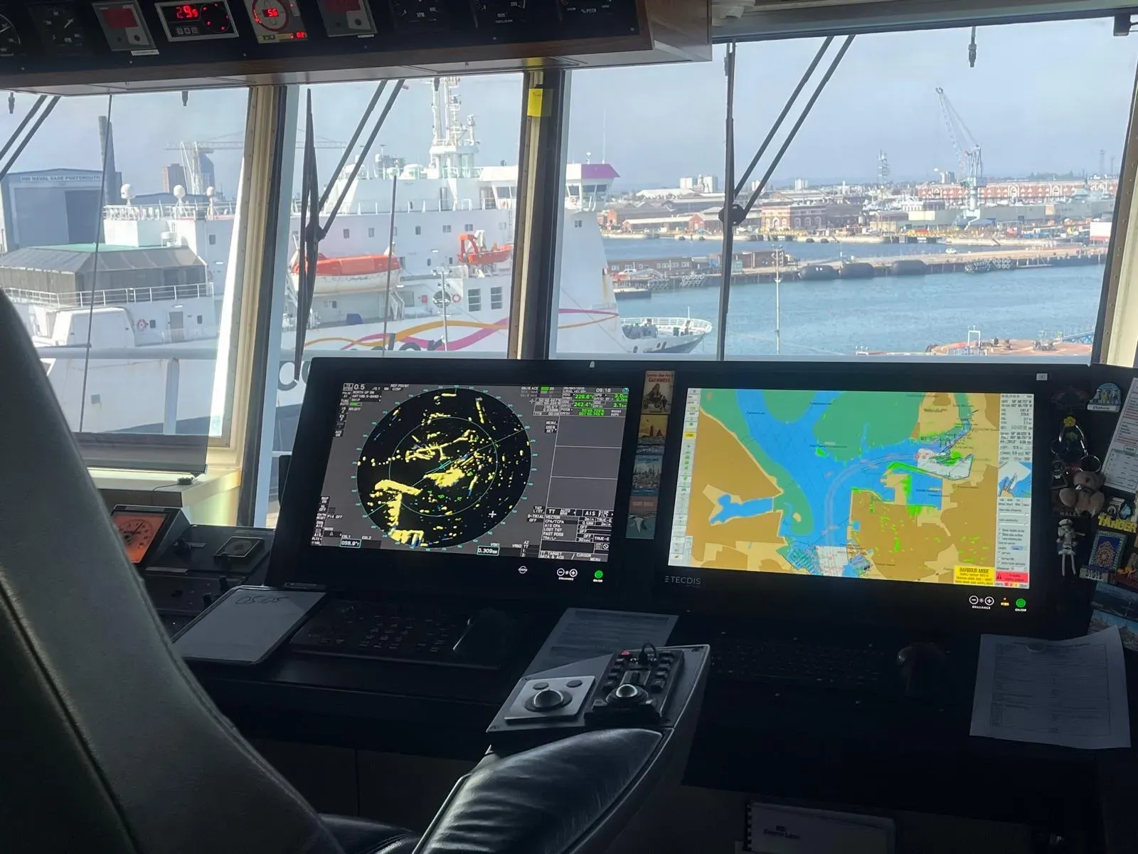 bridge ECDIS